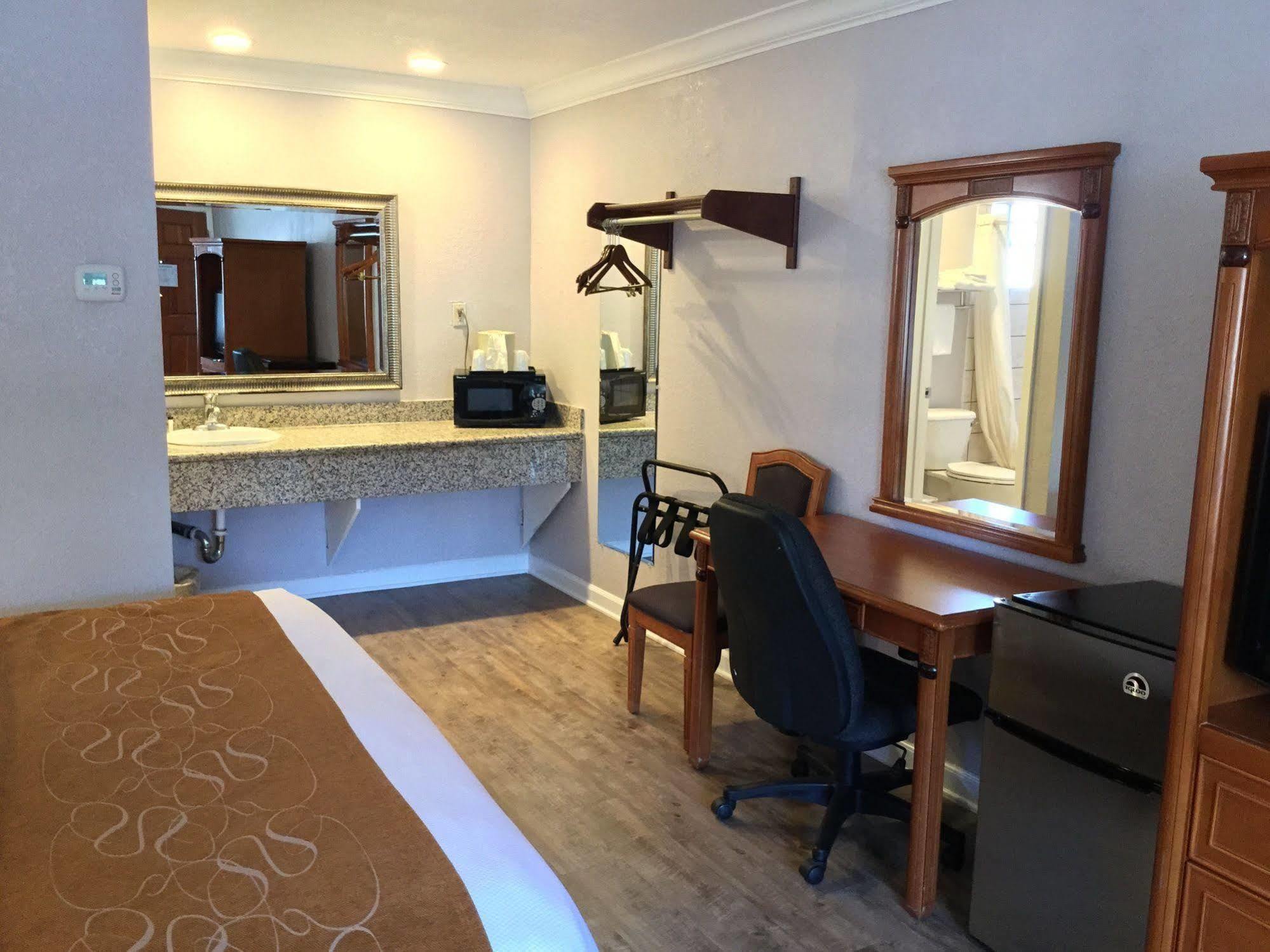 Journey Inn Уудланд Екстериор снимка
