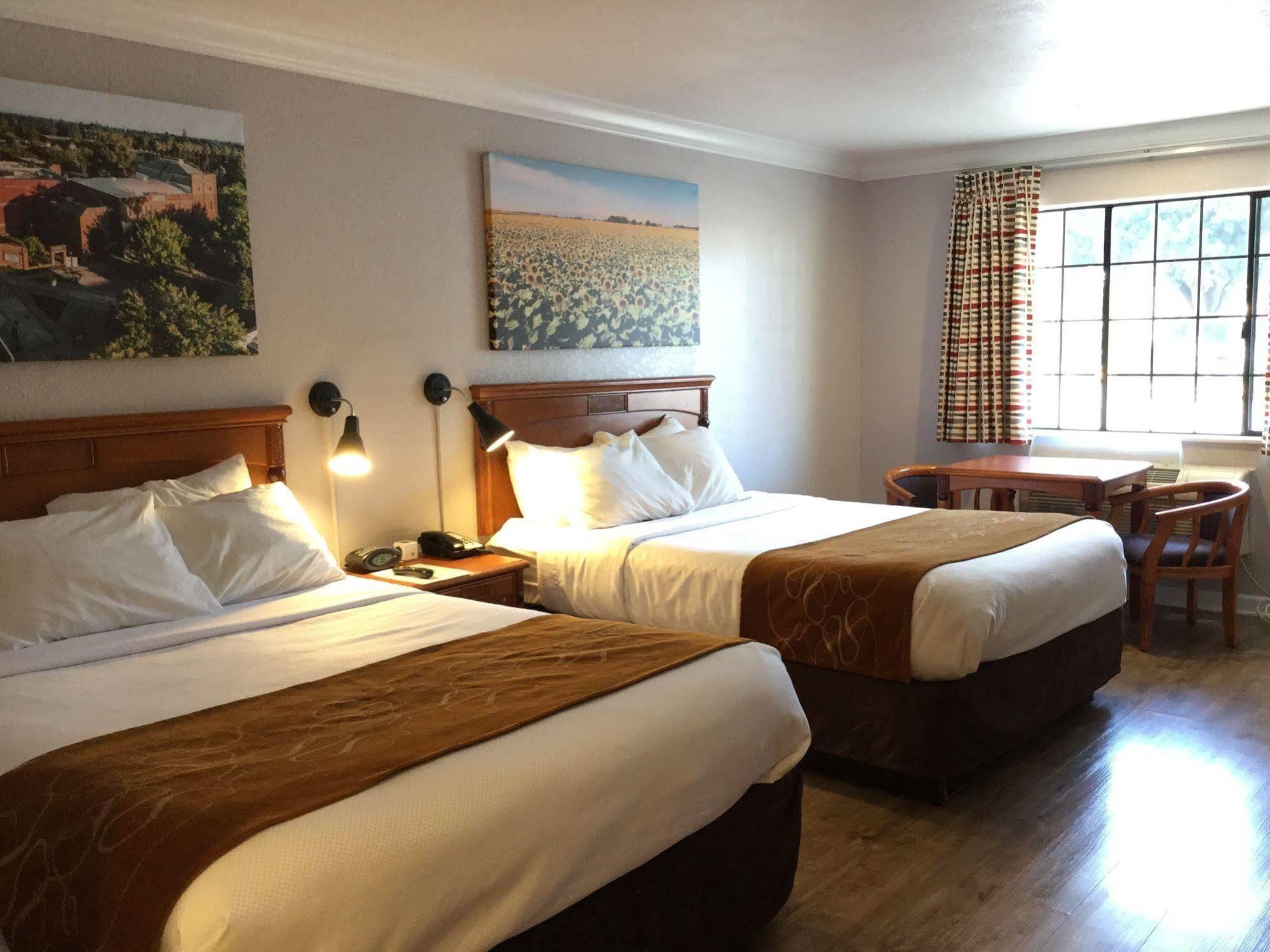 Journey Inn Уудланд Екстериор снимка