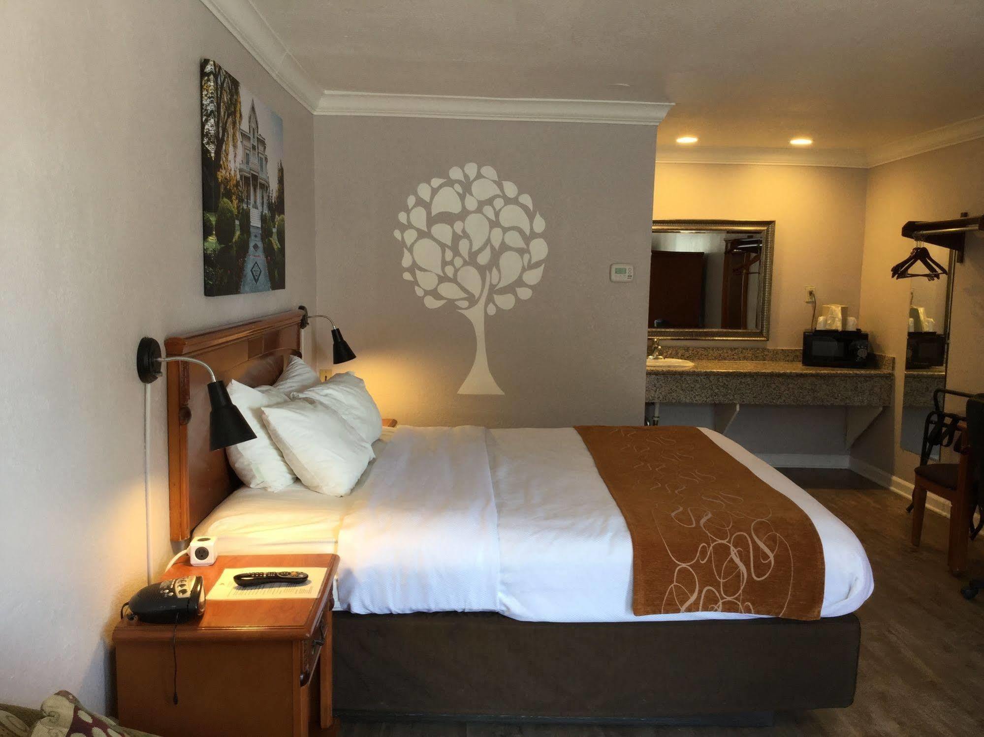 Journey Inn Уудланд Екстериор снимка