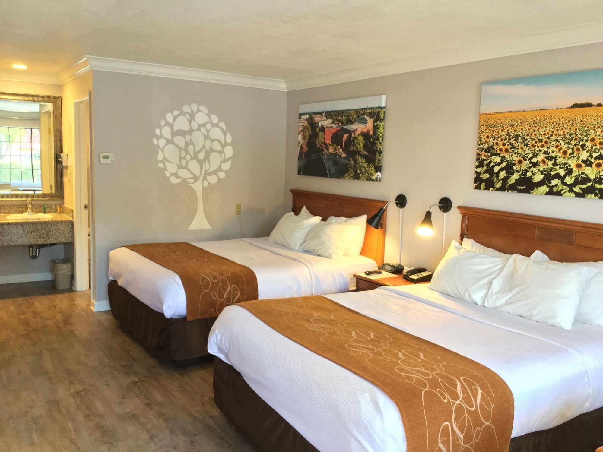 Journey Inn Уудланд Екстериор снимка