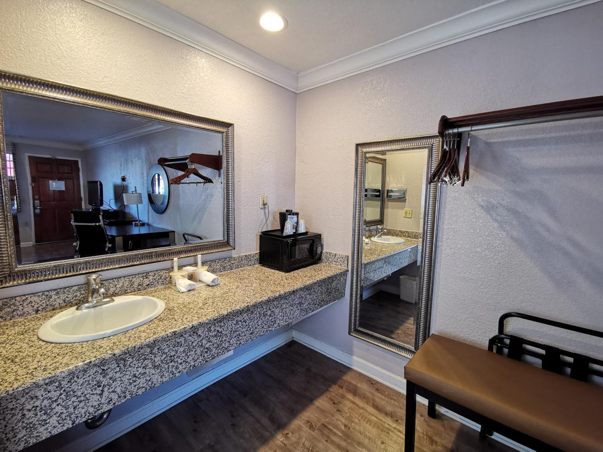 Journey Inn Уудланд Екстериор снимка